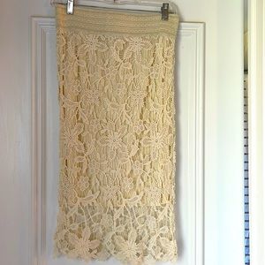 Crochet, lined midi skirt with elastic waist